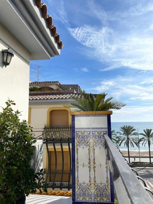 Cal Salmare Seafront Apartment With Rooftop Terrace And Pool Calafell Exterior photo